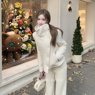 juanjuanyee【R0绒包】双层保暖设计感德绒棉服不规则高领外套