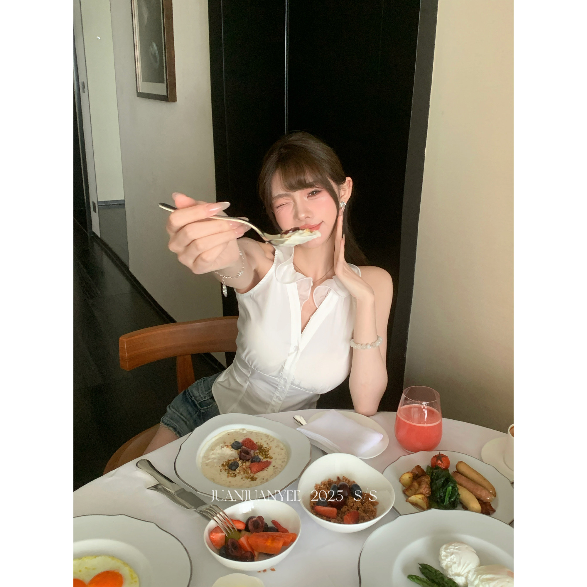 juanjuanyee【芍药】 v领外穿挂脖上衣无袖白色木耳边绝美衬衫