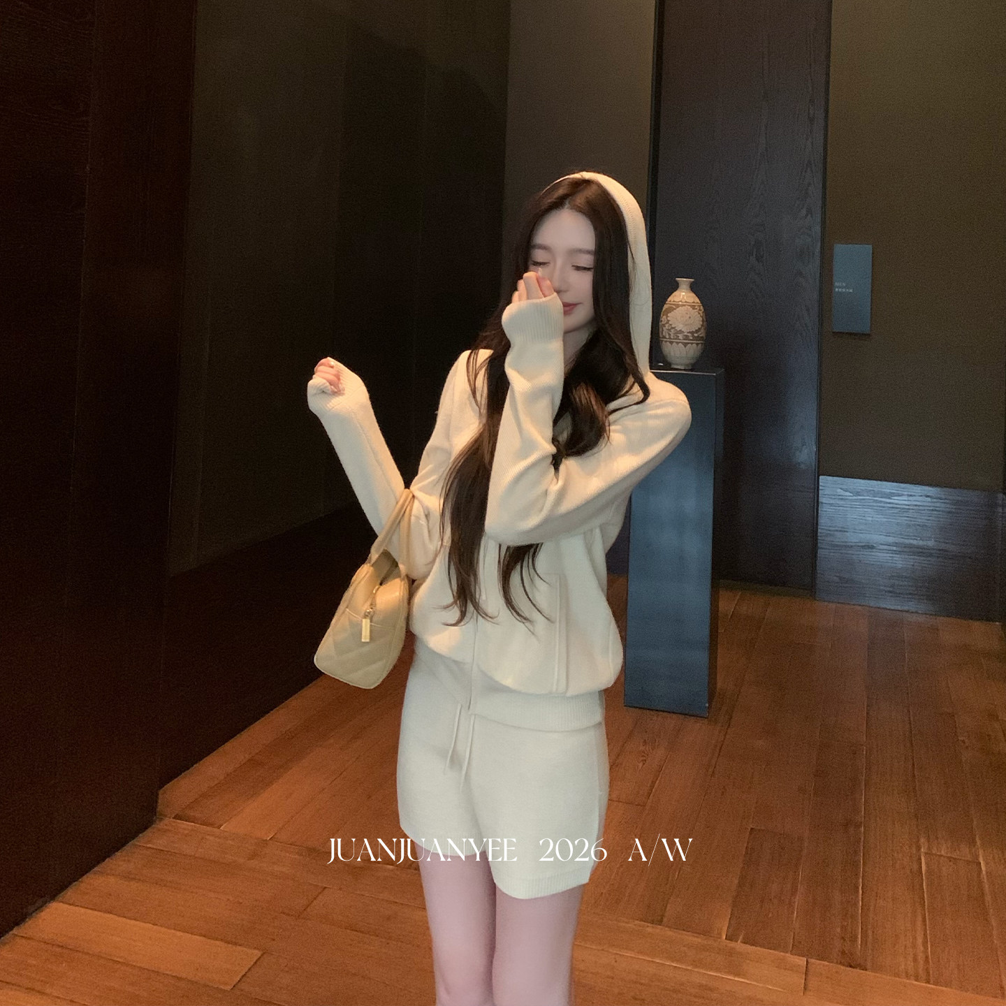 juanjuanyee 【质感松弛姐姐】奶油系列连帽针织开衫休闲裤套装女
