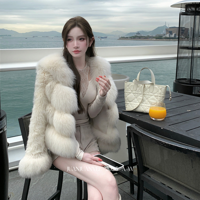 juanjuanyee【白草之神】SAGA进口白狐+小胡羊卷毛拼接皮草短外套