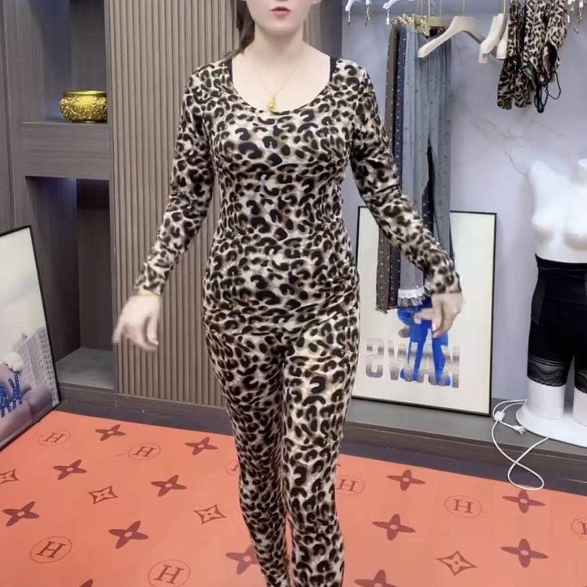 新款豹纹黑科技美肤衣自发热内衣套装女秋冬季底衫内搭外穿两件套