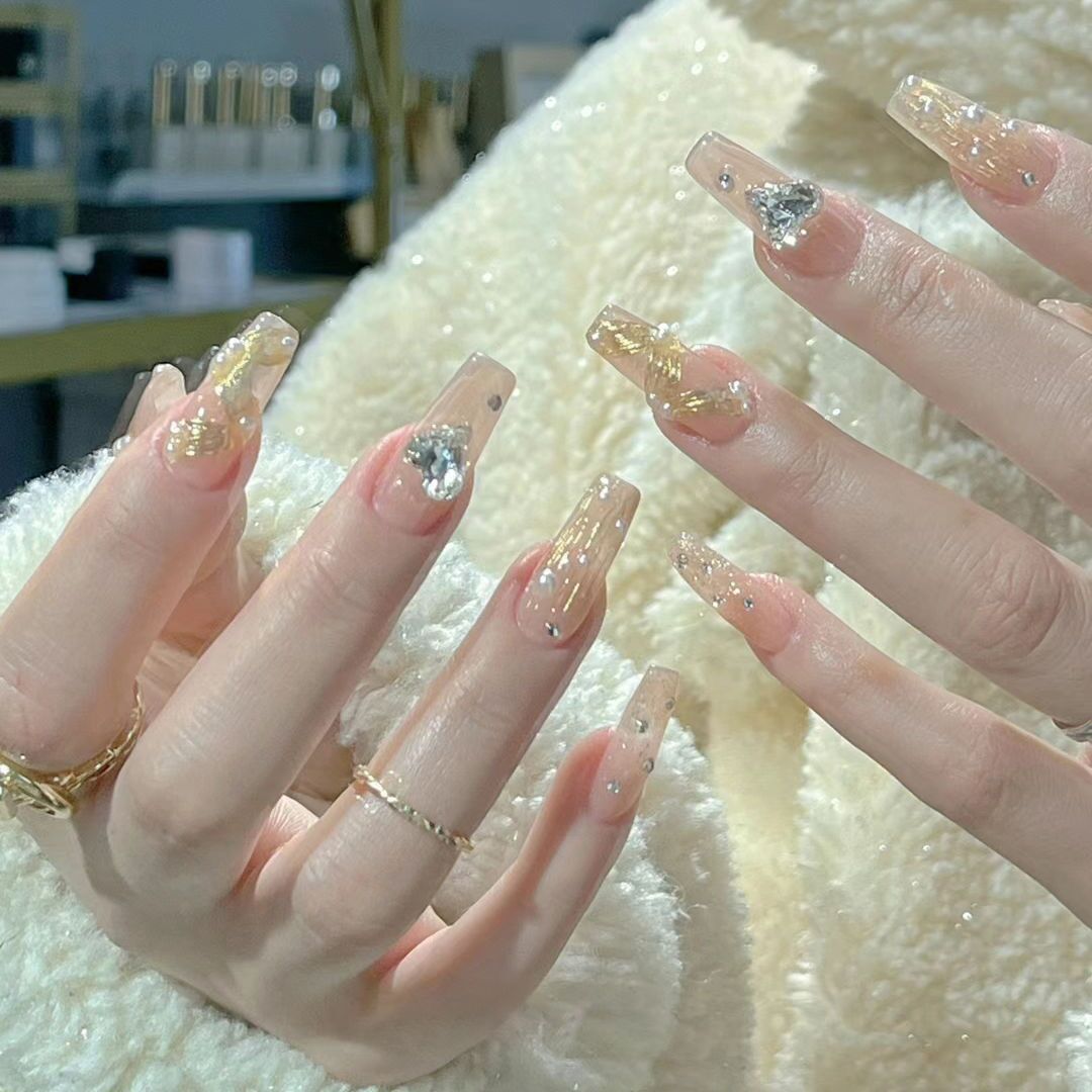 星宴|风靡ins美甲系列高级魔镜粉手工穿戴甲爱心大钻爆闪女神美甲