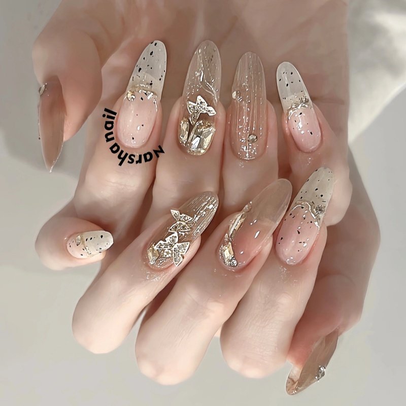 蝶姬|风靡ins美甲系列冰透裸色清冷氛围感手工穿戴甲爆闪蝴蝶美甲