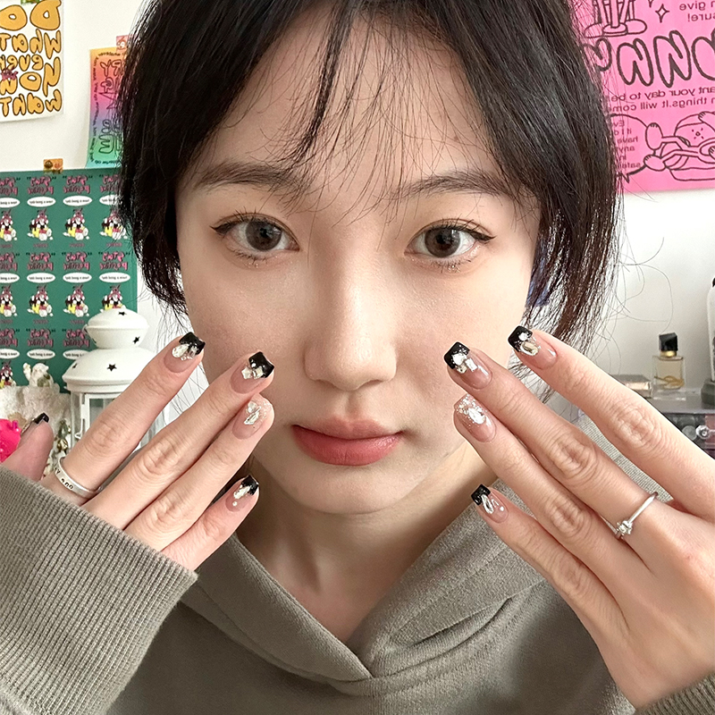 皓光|美式甜心黑色法式边手工制作美甲不规则钻爆闪高级穿戴甲