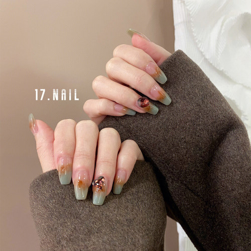 琥珀|东方美学手绘晕染星钻点缀手工美甲浅色法式秋冬显白穿戴甲