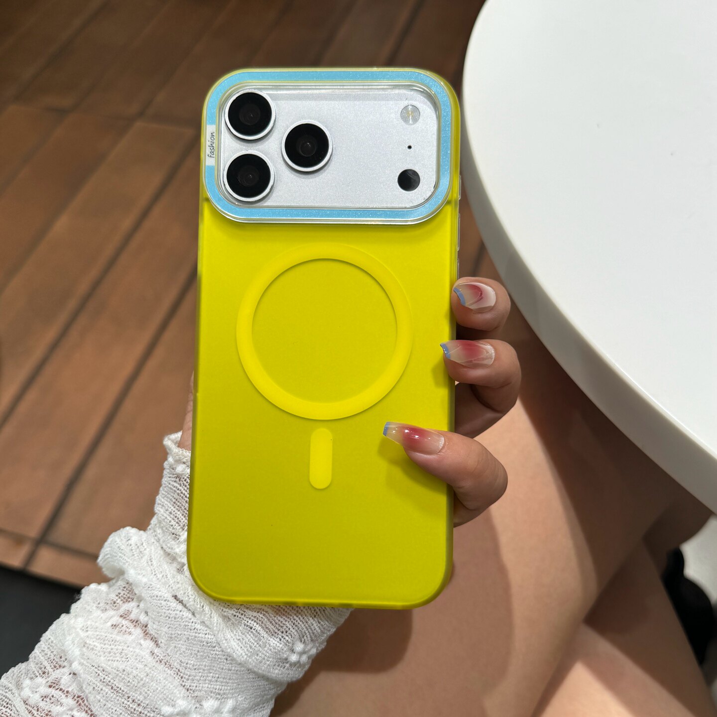 iPhone磁吸全包防摔手机壳