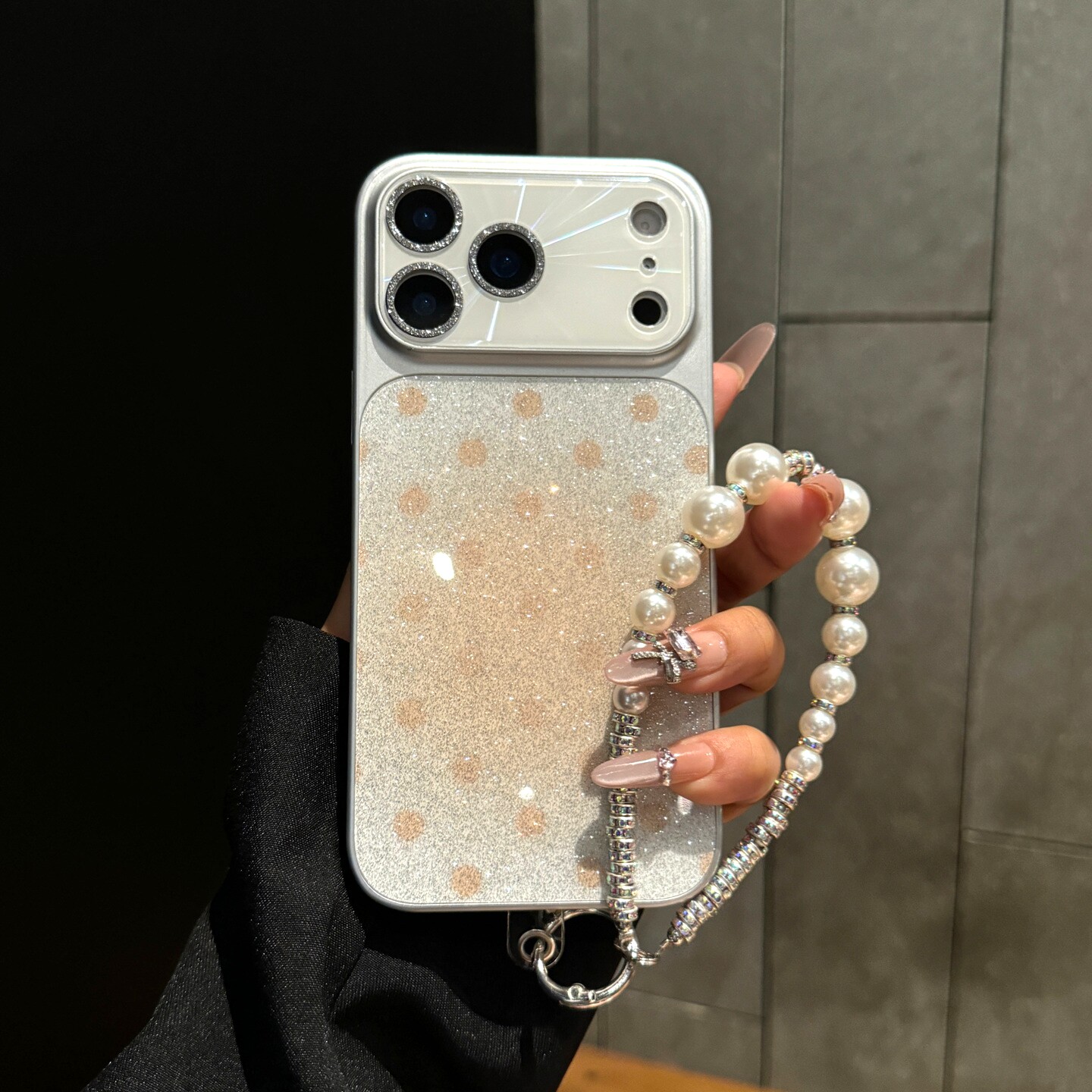 轻奢波点闪粉手链全包iPhone壳
