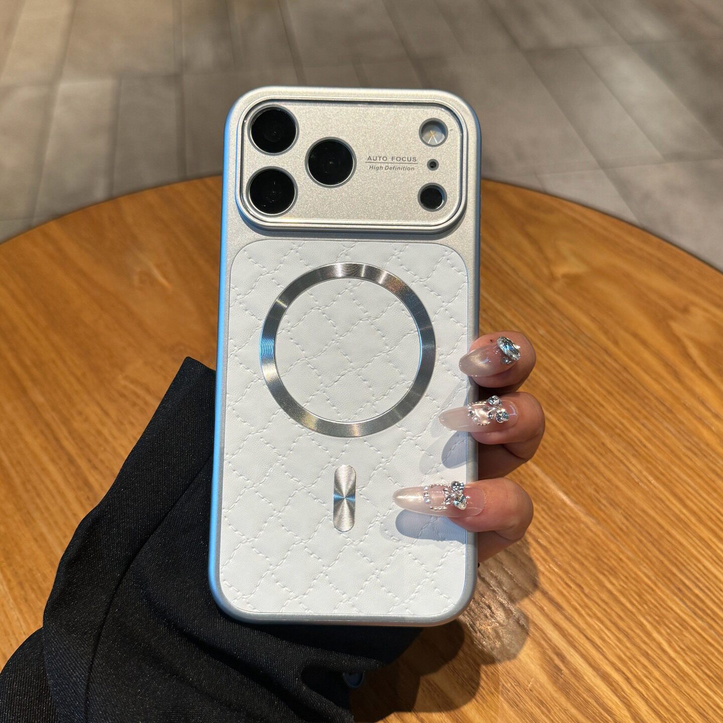 轻奢小香菱格磁吸iPhone手机壳