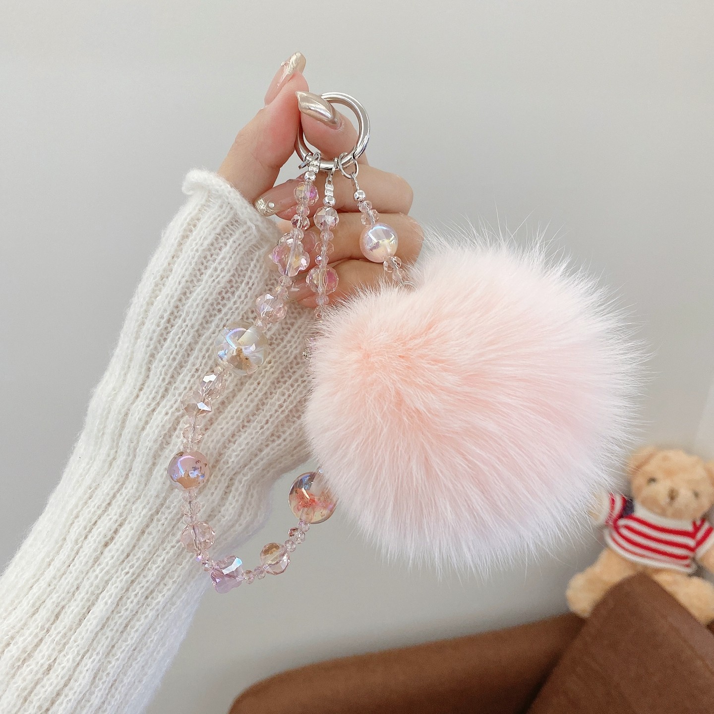 樱声网红狐狸毛球水晶手机链女款精致高级感小香风手机挂绳包包钥匙扣挂件手提手腕挂饰挂链手机壳通用短款绳
