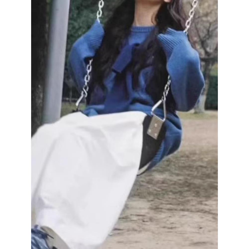 ROUMIKL慵懒风圆领蓝色披肩毛衣女秋季新款氛围感奶fufu软糯套头