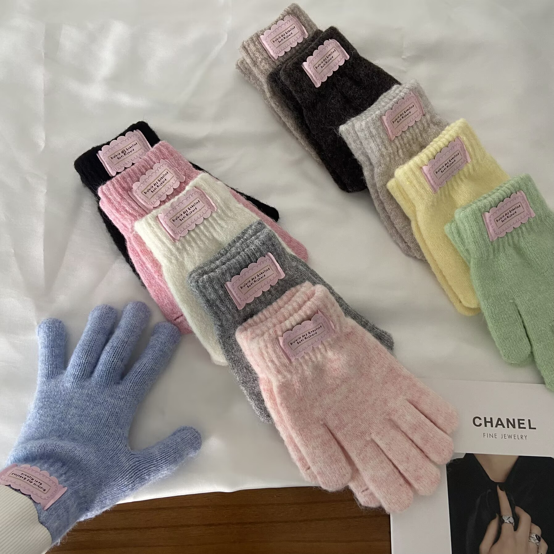 韩国羊毛针织手套女冬季ins保暖骑行分指手套可触屏防风防寒手套