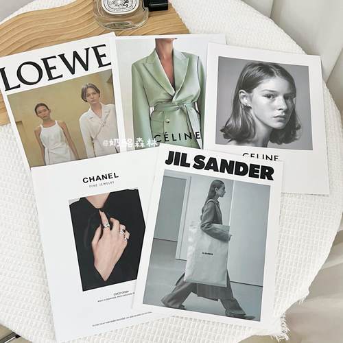 ins封面人物杂志模特摆拍照道具