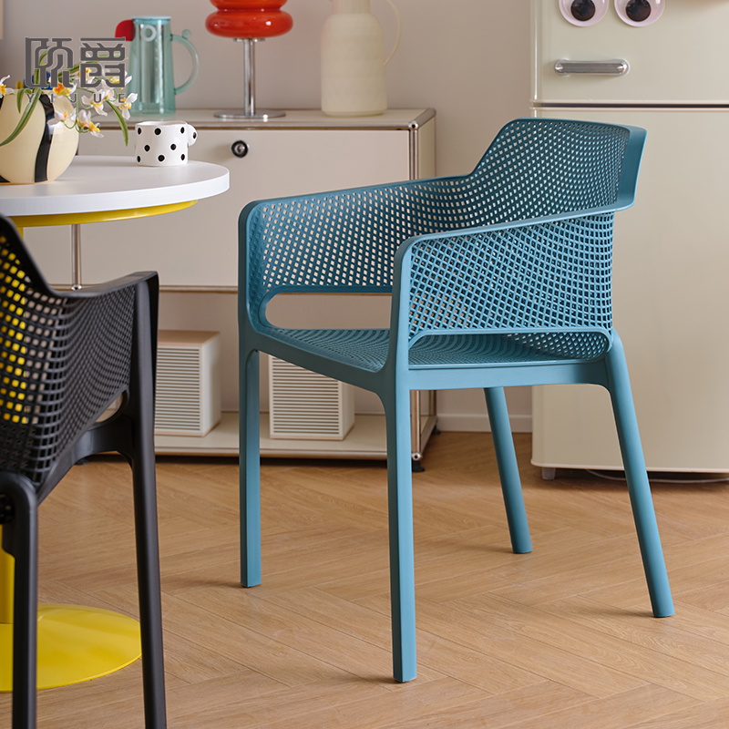 轻奢塑料餐椅北欧家用加厚可叠放会客椅商用办公室洽谈靠背餐桌椅