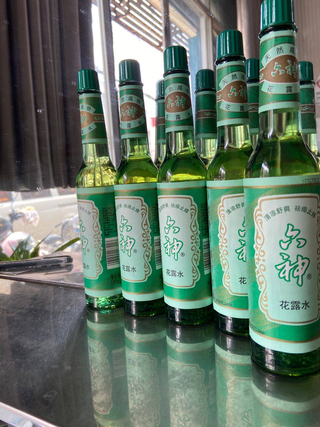 六神花露水经典款喷雾香味持久驱蚊止痒防蚊虫清香型花香家用大瓶