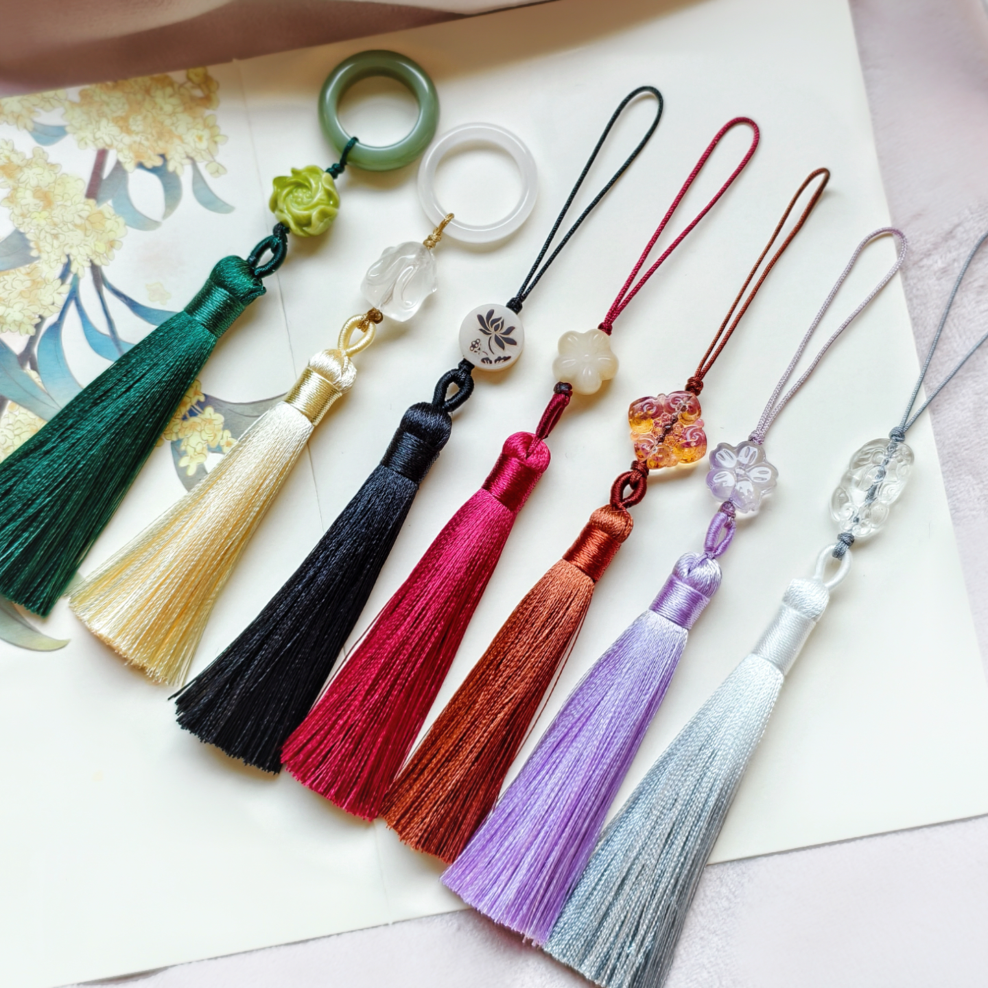 新款中式手工流苏扇坠穗子饰品跑环吊坠貔貅猫爪兔兔压襟手机挂件
