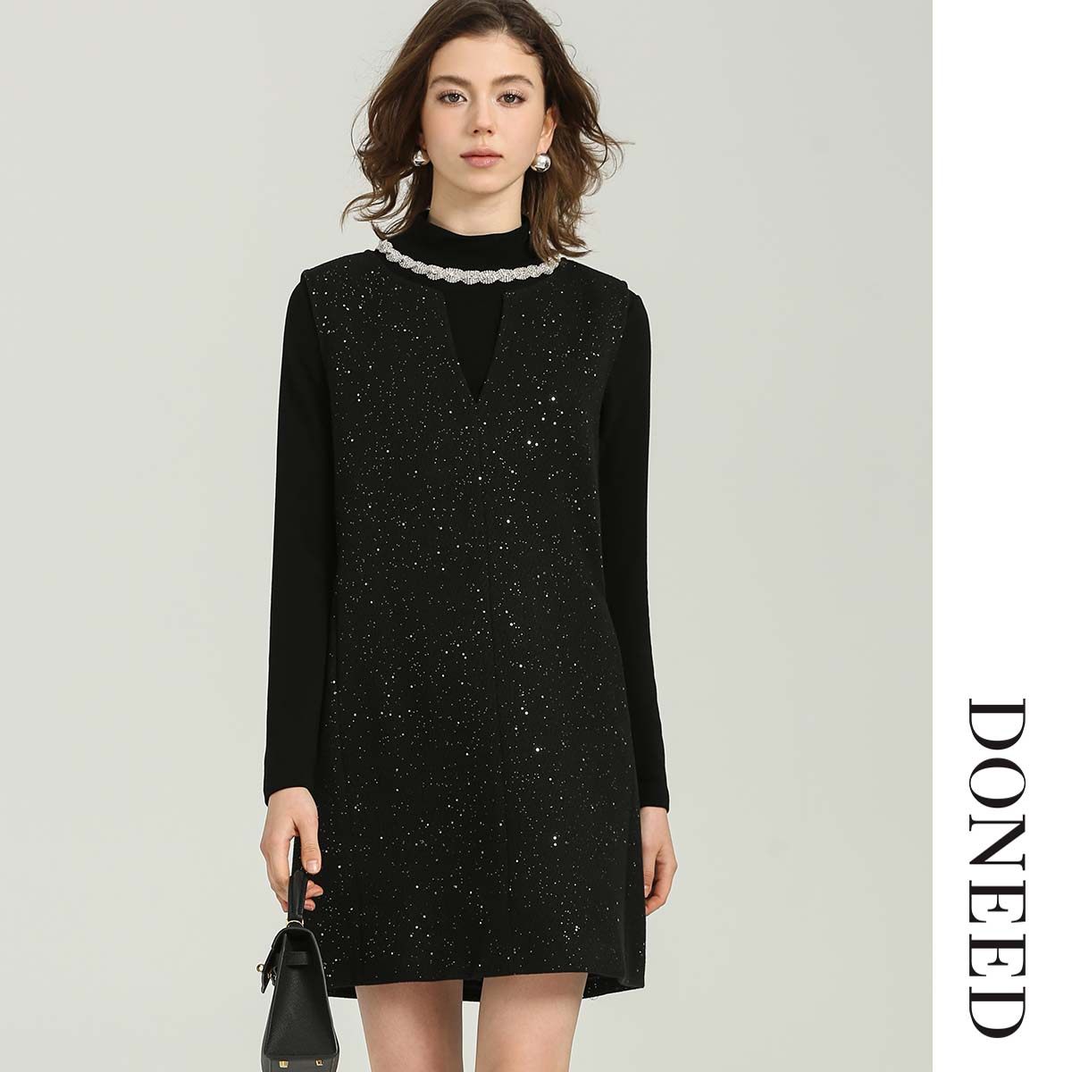 DONEED2025秋温婉优雅撒银毛呢A摆背心裙圆领镶钻针织打底套装女