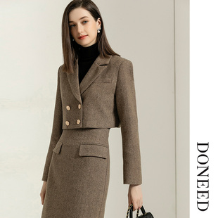 DONEED2026春款气质通勤翻驳领短款显高双排扣呢料西服外套上衣女