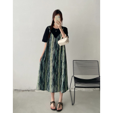 假两件吊带短袖连衣裙女2025夏季新款大码宽松显瘦晕染过膝长裙子
