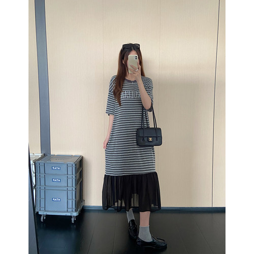 条纹拼接网纱鱼尾短袖连衣裙女2026夏季新款宽松休闲遮肉过膝长裙