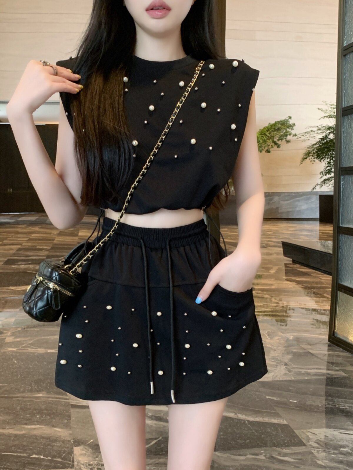 패셔너블한 스트리트 디자인 비즈 민소매 어깨 패드 티셔츠 탑 + 바지와 스커트 여성용 여름 캐주얼 및 다용도 투피스 슈트