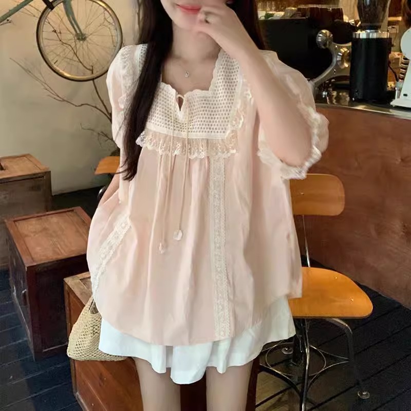 大码300斤胖mm甜美蕾丝拼接方领衬衫夏季可爱泡泡短袖娃娃衫ins潮