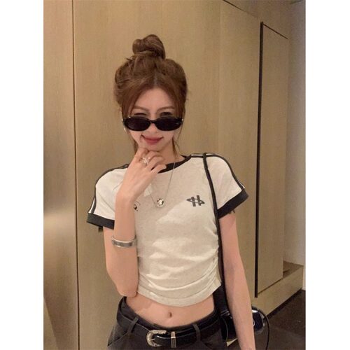甜酷风印花拼色短袖T恤女夏季辣妹修身显瘦正肩短款露脐甜辣上衣