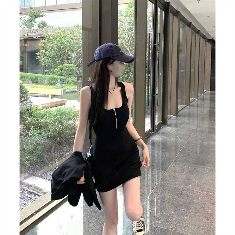 复古U型领修身吊带背心连衣裙女夏季甜辣妹小众拉链收腰包臀短裙