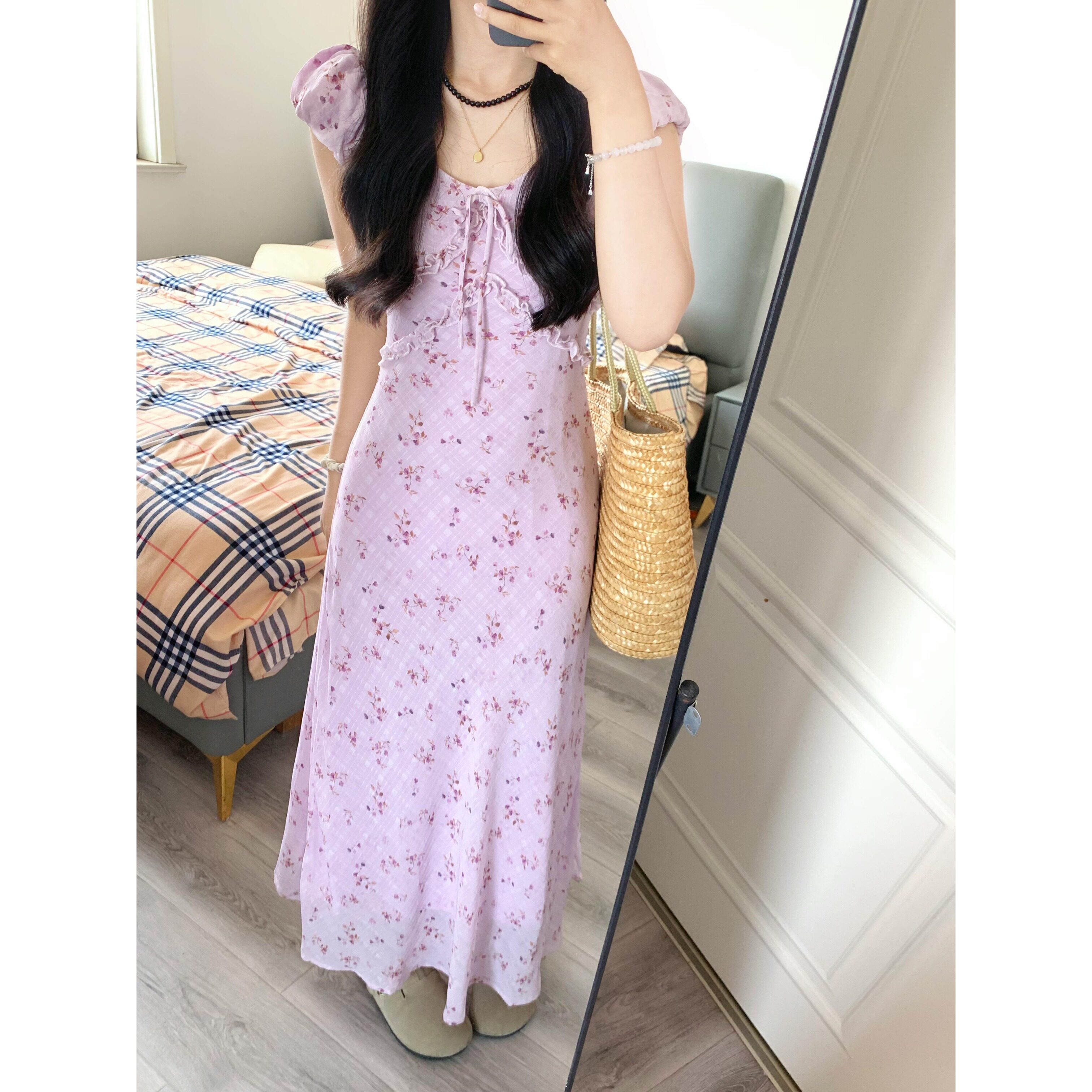 法式绝美V领碎花连衣裙女2026夏季新款度假风气质收腰长裙茶歇裙