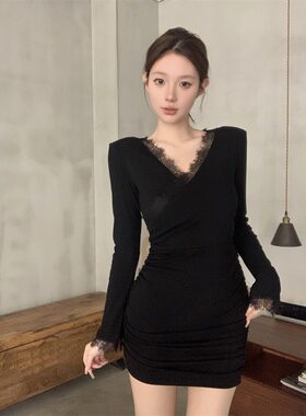 纯欲美拉德性感V领蕾丝连衣裙