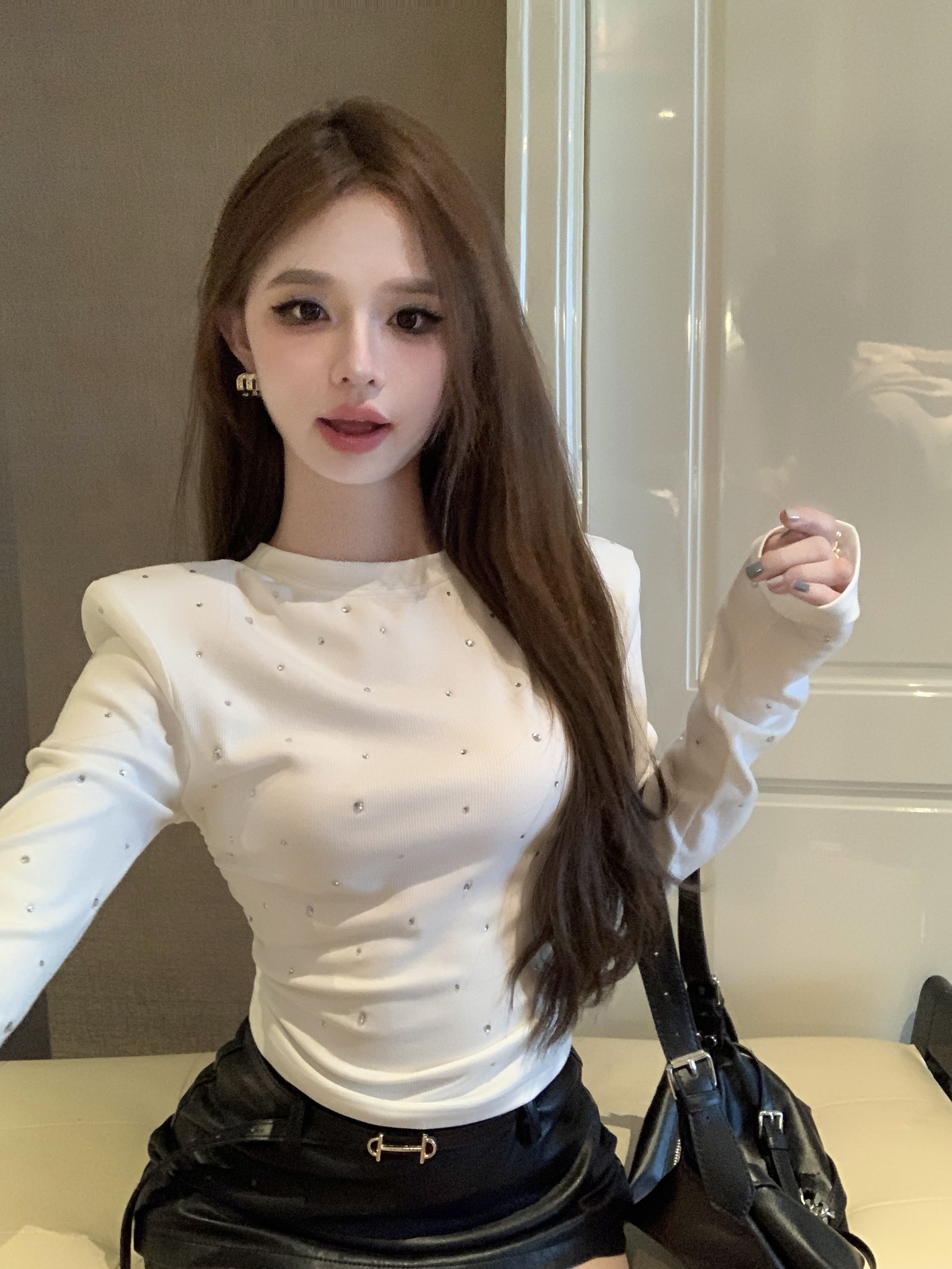 高级设计感打底衫女内搭秋冬独特别致甜辣妹修身短款垫肩长袖上衣