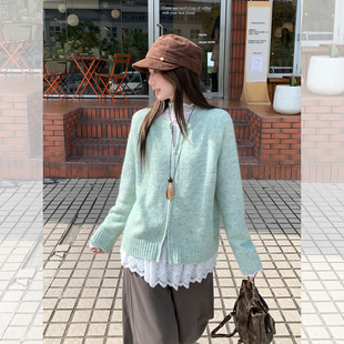 绿色毛衣外套女款2026新款春秋韩系独特超好看慵懒风宽松针织开衫