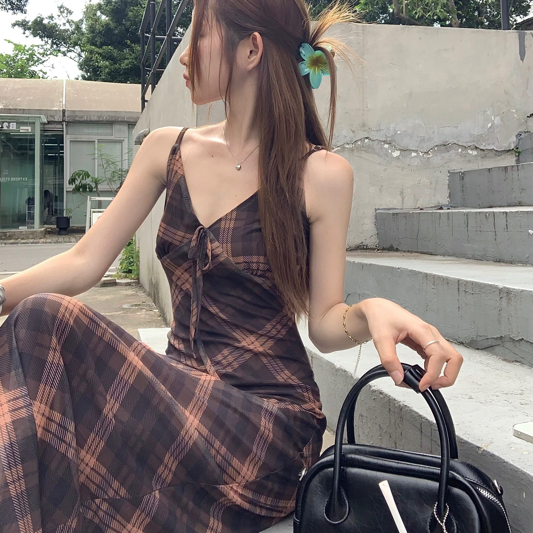 复古格子吊带裙小众设计感网纱连衣裙女夏季辣妹收腰A字裙长裙子