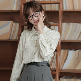 法式杏色长袖衬衫女秋季收腰显瘦气质衬衣设计感修身别致飘带上衣