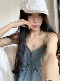 法式设计复古宽松背心显瘦牛仔夏季吊带2024新款短款无袖上衣