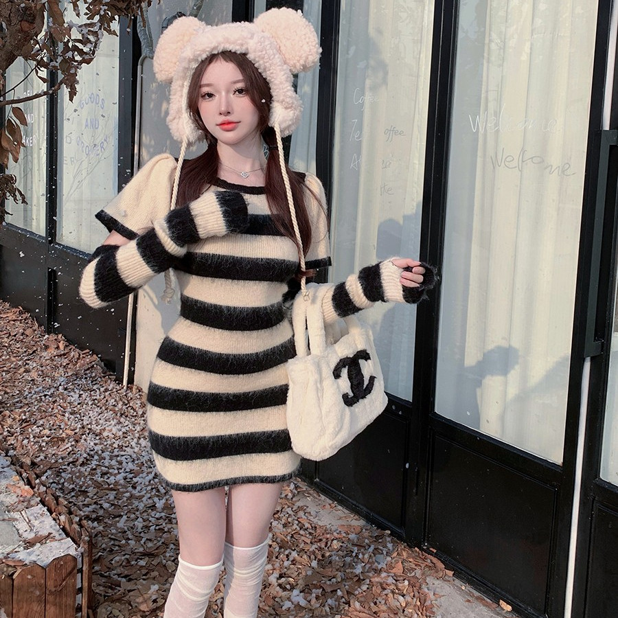 法式条纹针织长袖连衣裙女秋冬显瘦包臀小个子气质毛衣短款裙子