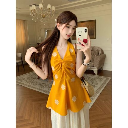 黄色挂脖扭结V领背心女夏季新款创意刺绣收腰无袖裙摆设计感上衣