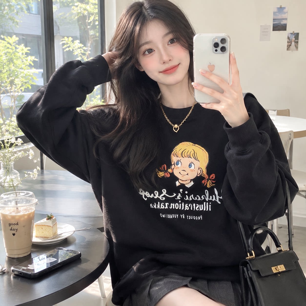 黑色卡通女孩美式加绒卫衣