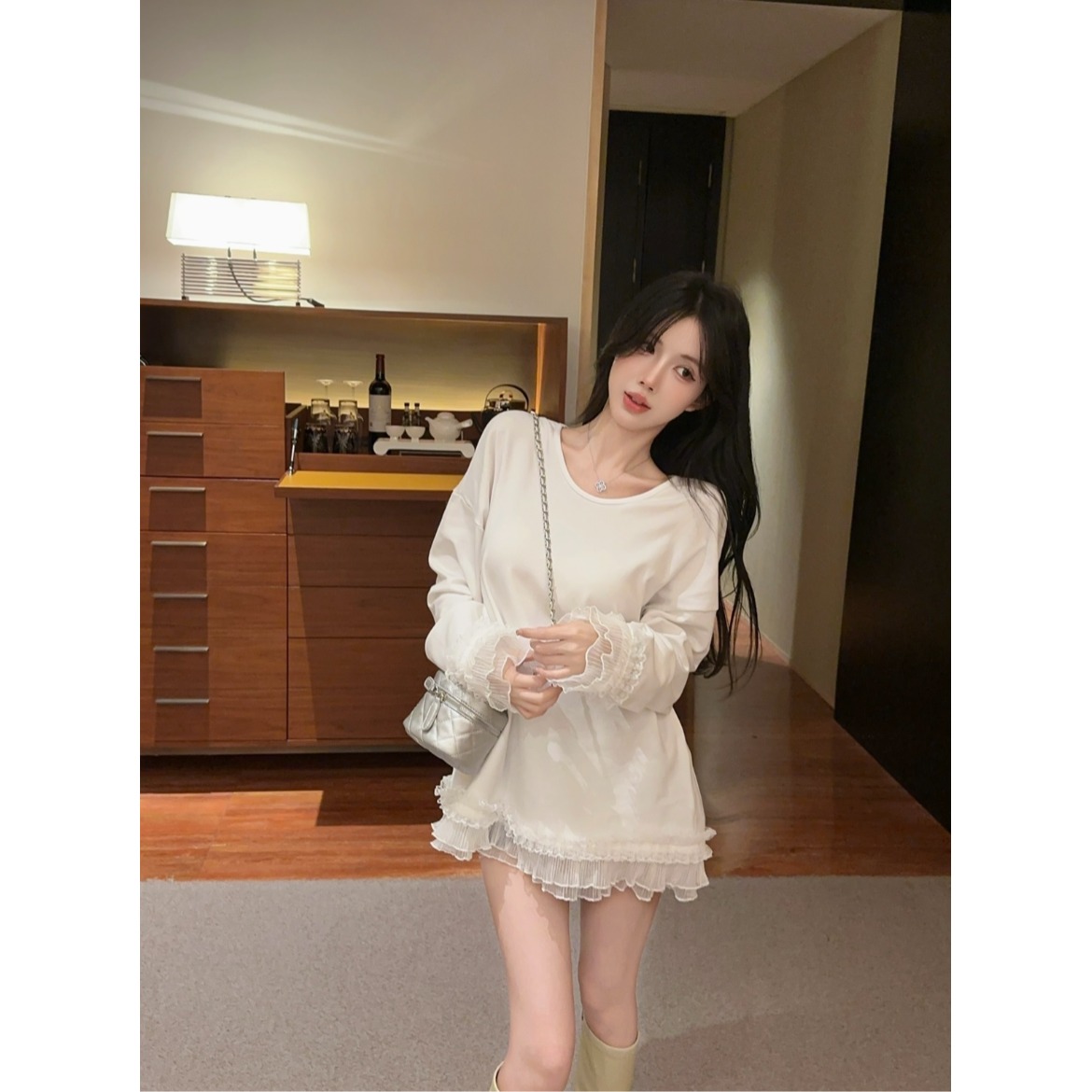 纯棉大码花边下摆长袖上衣女秋冬季2024新款宽松显瘦时尚打底衫女