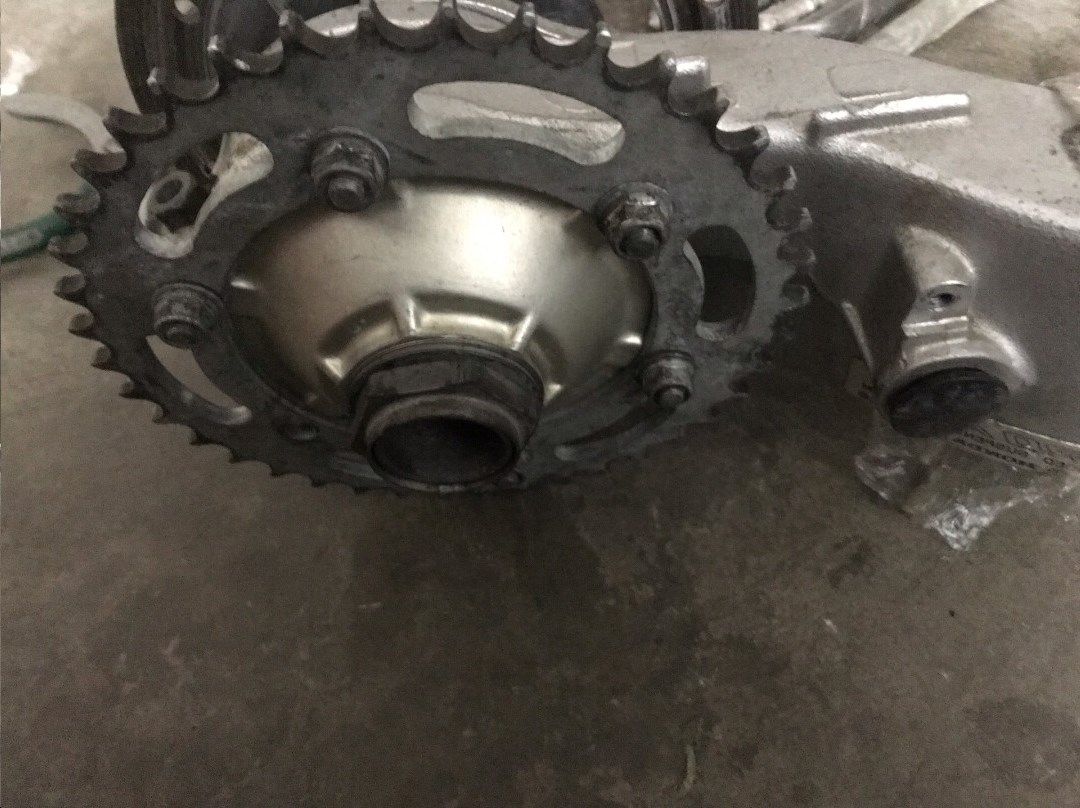 rvf400 35期后摇臂