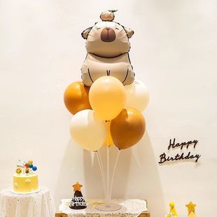 卡通气球生日场景可爱水豚布置动物造型装饰儿童卡皮巴拉桌飘摆件