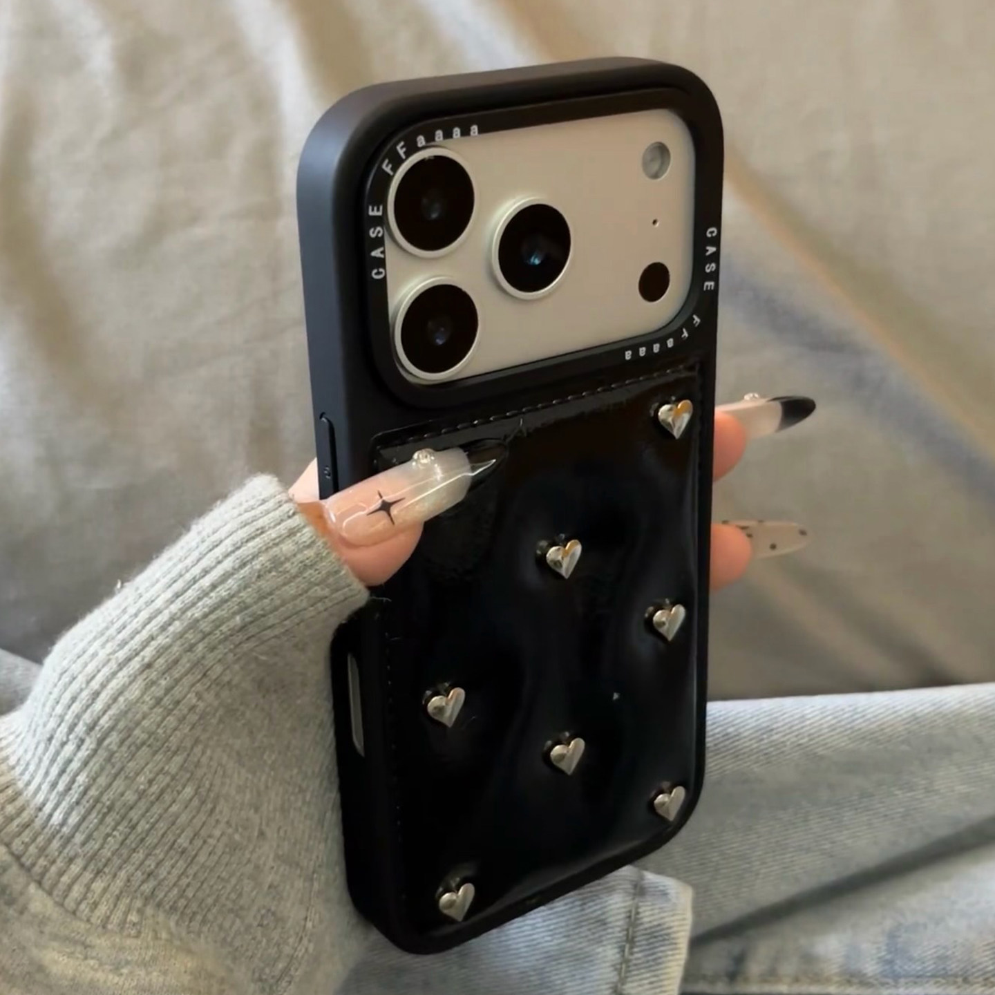 韩系高级感立体爱心铆钉适用于苹果17pro手机壳iphone16