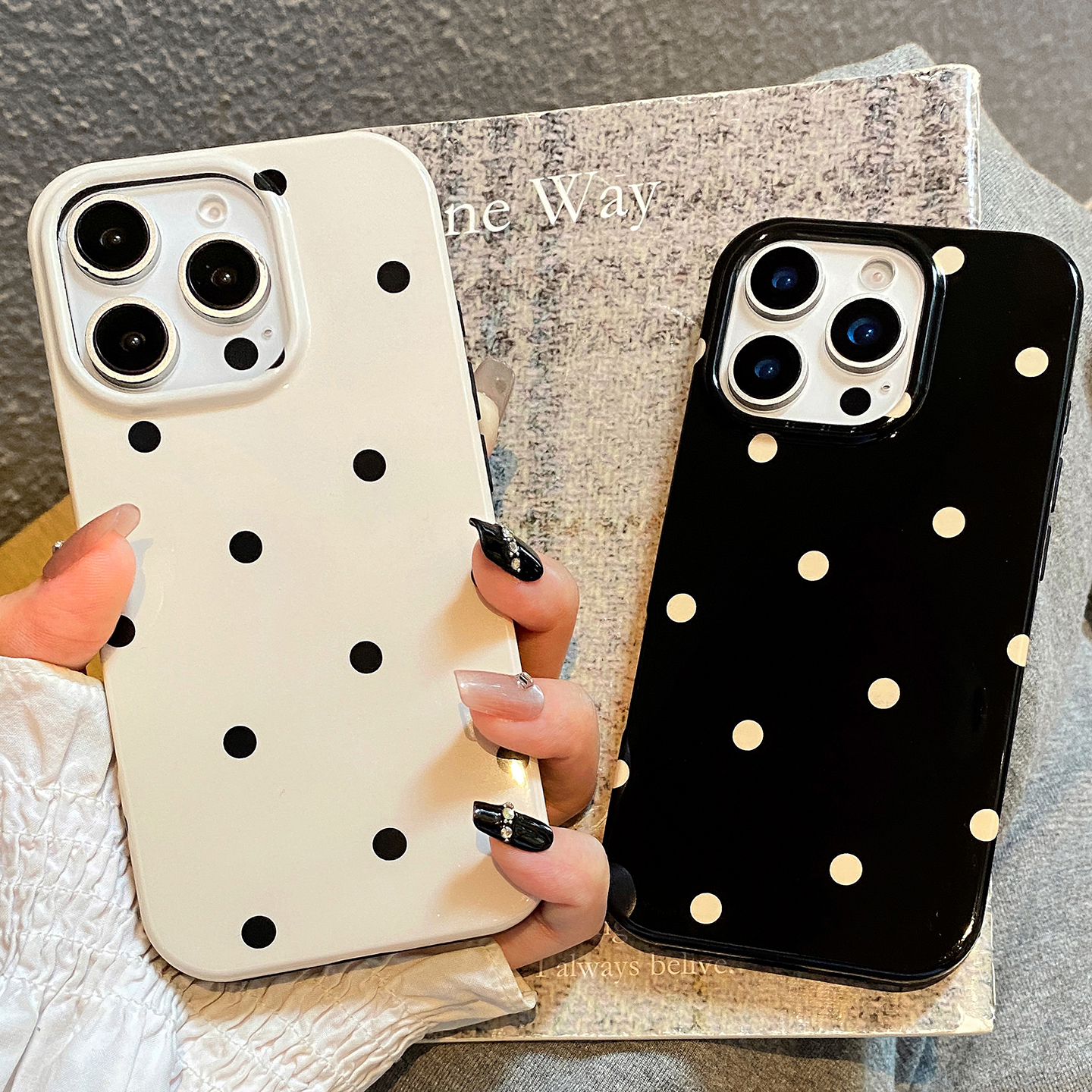 赵露思桑稚同款简约波点适用于苹果17promax手机壳iphone15保护套14全包13软12新款11情侣16pro高级max手机套