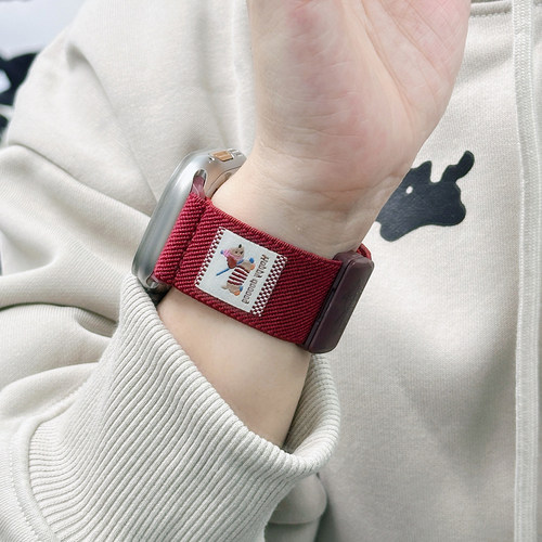 卡通可爱腊肠狗适用s11苹果手表表带iwatch手表带applewatch磁吸新款s10/s9个性尼龙编织s8女款ultra3/2/se潮