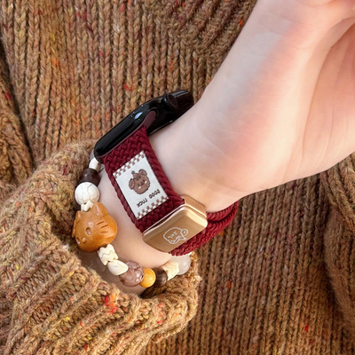 秋冬款卡通酒红小熊表带适用苹果S10手表iwatch10表带applewatch9绒布新款腕带创意男女高级感iphone超火个性