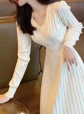 2026韩版秋冬新款气质高腰连衣裙V领套头女纯色长款针织毛衣A字裙