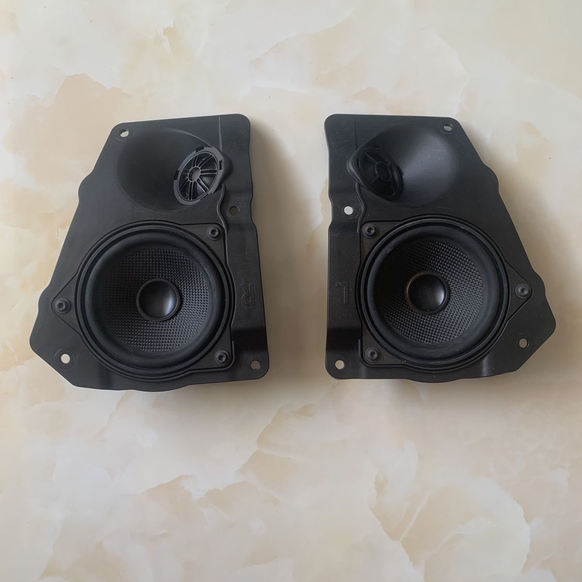 宝马7系5系F18  F02 520 525 530li汽车音响原厂A柱高音喇叭改装