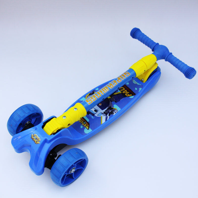 轮子静音闪光 儿童滑板车折叠滑板车男女宝宝童车在类目 玩具/童车/益智/积木/模型, 童车/儿童轮滑, 滑板车中 - 来自Buy2taobao.com提供专业的淘宝代购服务