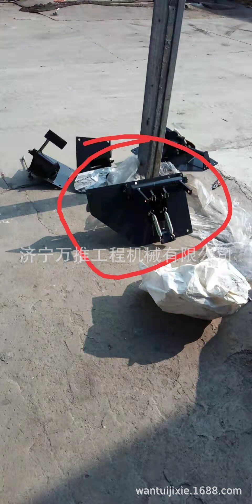 山推推土机配件SD32制动踏板总成171-26-A0000