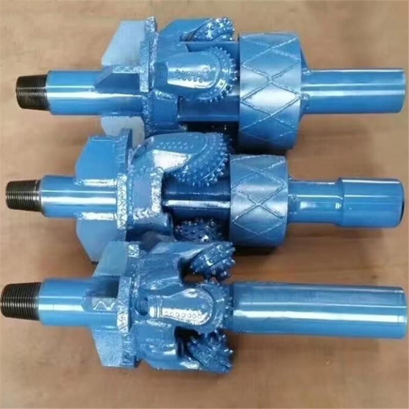 大口径组装钻头硬地层超强型塔式组合大孔径岩石扩孔器