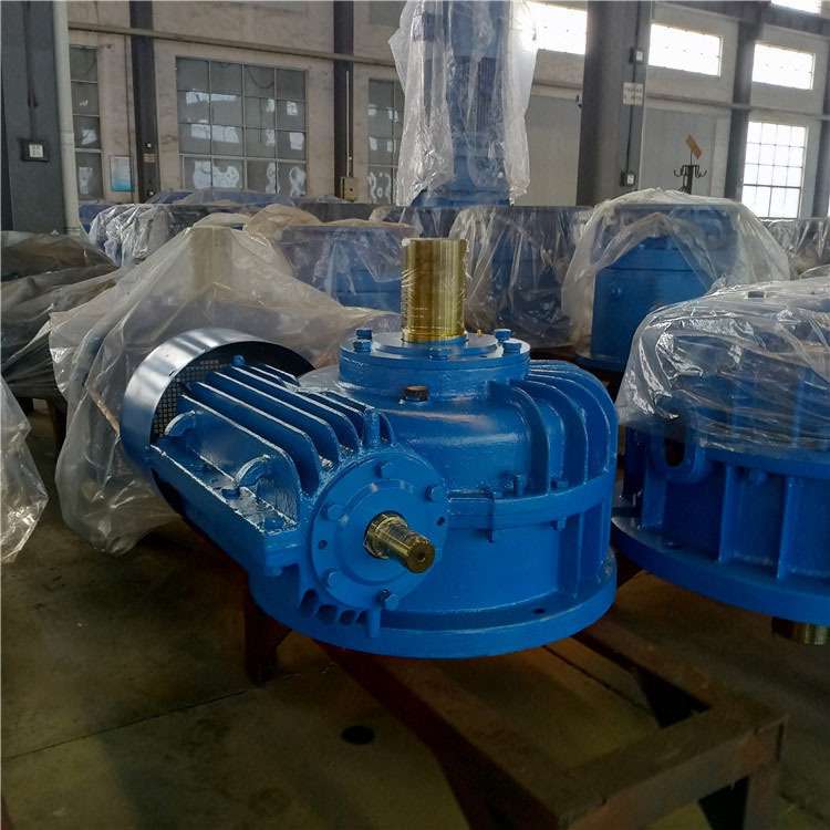 矿山机械配套用齿轮蜗杆减速机 WHC300-50-IVF蜗轮减速器